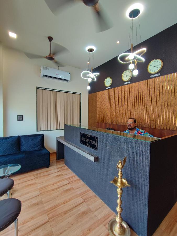 Hotel Starlit 纳威孟买 外观 照片