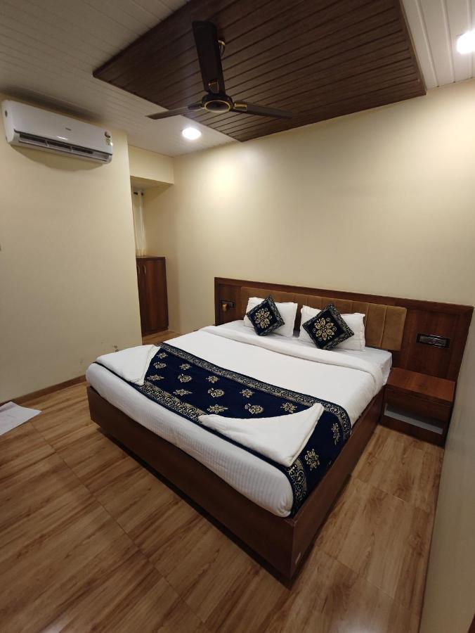 Hotel Starlit 纳威孟买 外观 照片