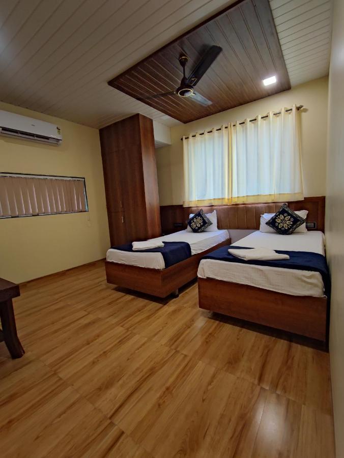 Hotel Starlit 纳威孟买 外观 照片