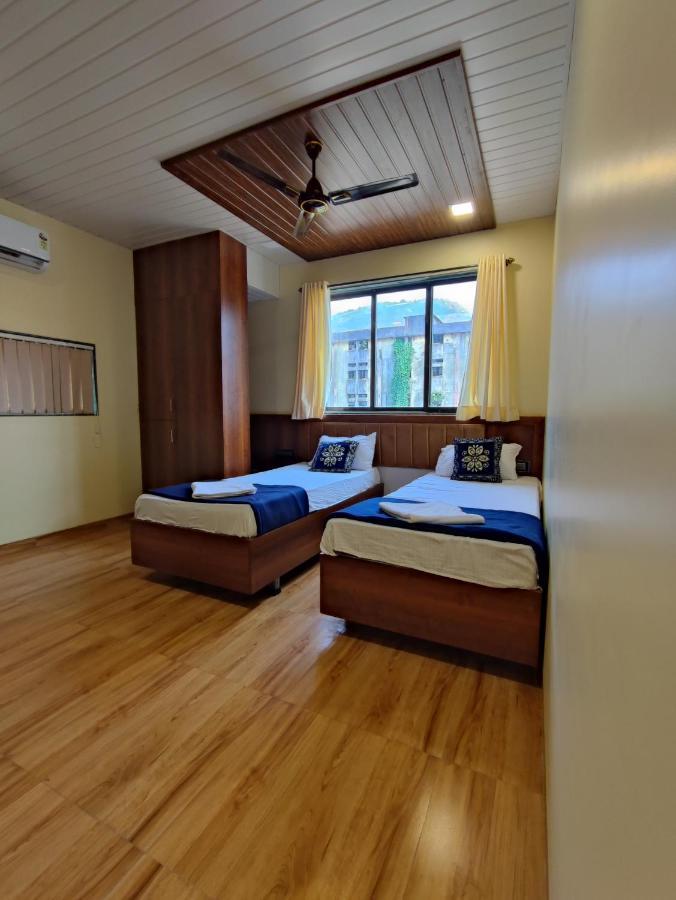 Hotel Starlit 纳威孟买 外观 照片