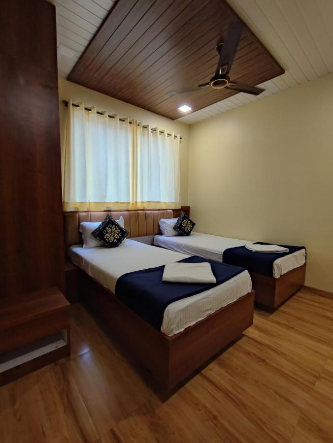 Hotel Starlit 纳威孟买 外观 照片