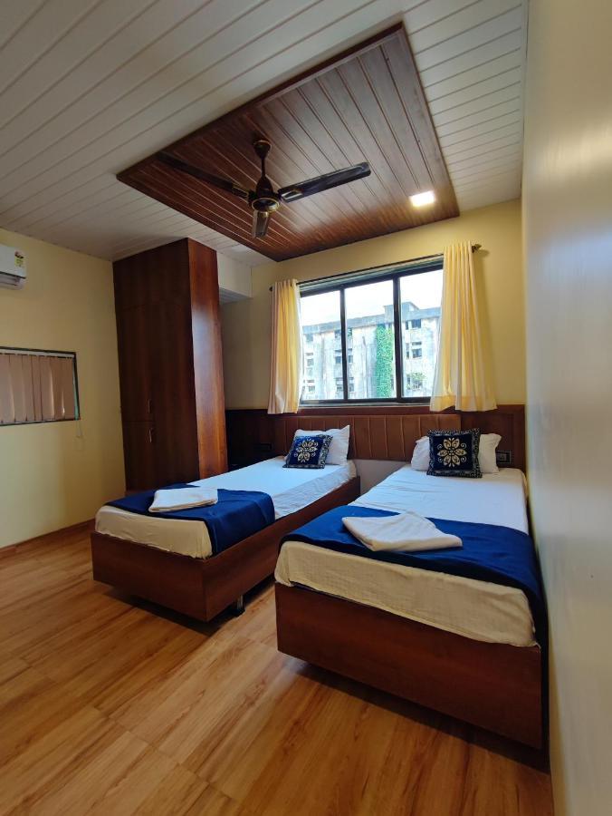 Hotel Starlit 纳威孟买 外观 照片