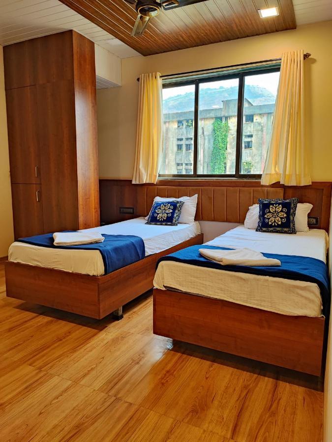 Hotel Starlit 纳威孟买 外观 照片